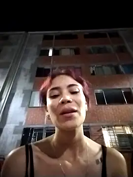 dulcelatin21 online show from 11-28-25, 03:42