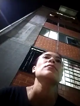 dulcelatin21 online show from 12-02-25, 02:06