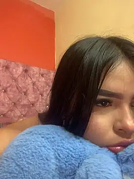 SweetSophie26 online show from 06-25-26, 05:12