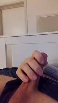 Snapshot of NewJoiner chatting on 01-17-26, 10:24 NewJoiner online show from 01-17-26, 10:24