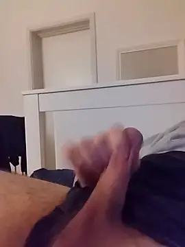 Snapshot of NewJoiner chatting on 02-13-26, 06:37 NewJoiner online show from 02-13-26, 06:37