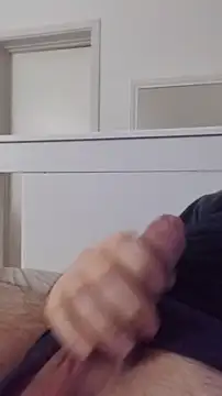 Snapshot of NewJoiner chatting on 02-16-26, 09:11 NewJoiner online show from 02-16-26, 09:11