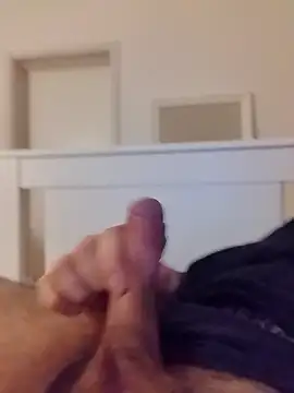 Snapshot of NewJoiner chatting on 03-20-26, 10:03 NewJoiner online show from 03-20-26, 10:03