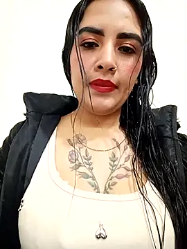 Snapshot of MAYE__13 chatting on 10-01-25, 01:06 MAYE 13 online show from 10-01-25, 01:06