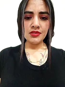 Snapshot of MAYE__13 chatting on 10-02-25, 12:56 MAYE 13 online show from 10-02-25, 12:56