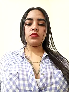 Snapshot of MAYE__13 chatting on 10-07-25, 12:57 MAYE 13 online show from 10-07-25, 12:57