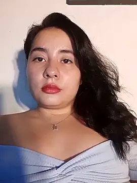 Yuli-27 online show from 10-26-25, 03:34