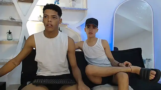 PRETTY FEM online show from 11-02-25, 01:35