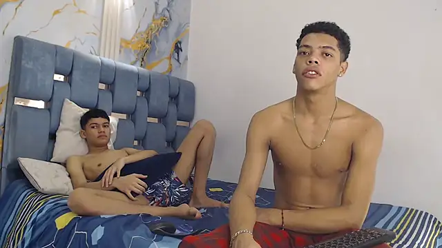 PRETTY FEM online show from 03-29-26, 07:36