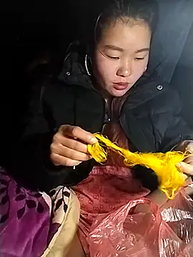 lylylove online show from 01-16-26, 12:47