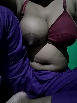 Snapshot of Maya-22 chatting on 09-26-25, 03:38 Maya-22 online show from 09-26-25, 03:38