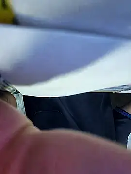 Snapshot of anggllaaa chatting on 10-29-25, 06:26 anggllaaa online show from 10-29-25, 06:26