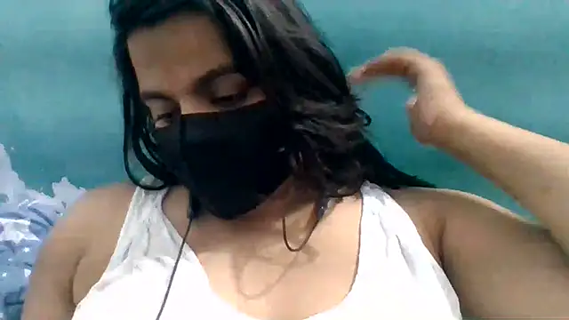 Snapshot of Vaani_Singha chatting on 06-11-26, 05:22 Vaani Singha online show from 06-11-26, 05:22