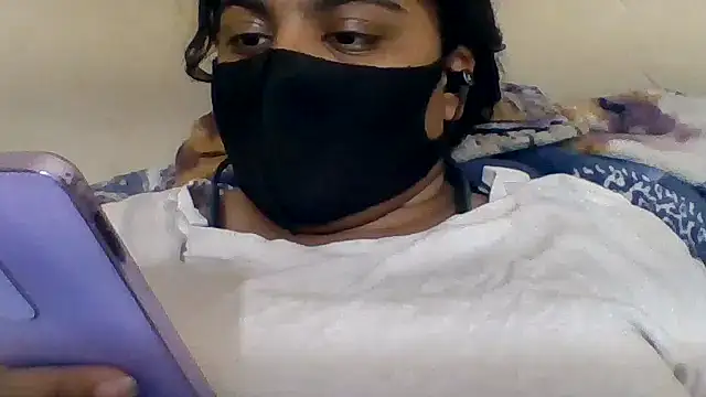 Snapshot of Vaani_Singha chatting on 06-17-26, 02:51 Vaani Singha online show from 06-17-26, 02:51