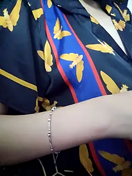 Snapshot of _Thaotam_ chatting on 10-07-25, 12:24 Thaotam online show from 10-07-25, 12:24