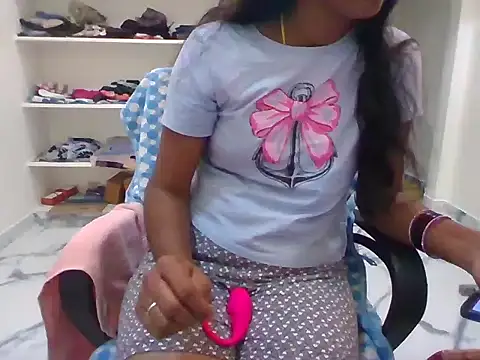 Snapshot of raasi_telugu chatting on 09-22-25, 05:04 raasi telugu online show from 09-22-25, 05:04