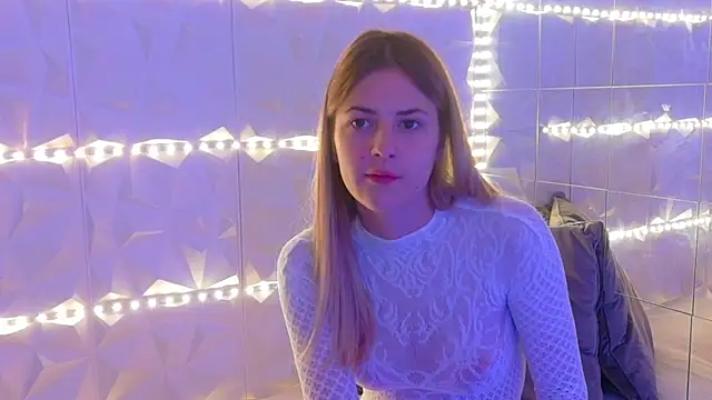 Aishha  online show from 11-13-25, 06:01