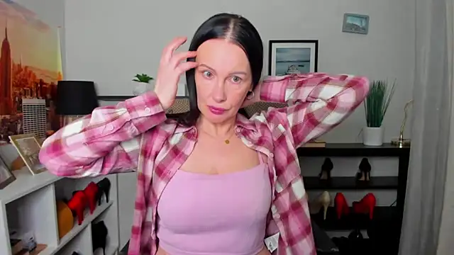 Velvet Jasmine online show from 12-20-25, 07:37