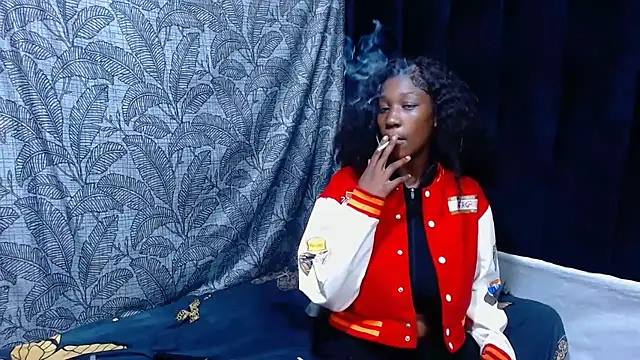 Snapshot of DarkQueen25x chatting on 11-30-25, 08:24 DarkQueen25x online show from 11-30-25, 08:24