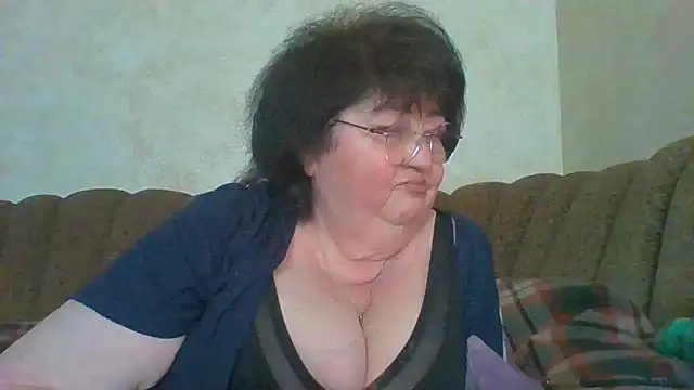 Snapshot of MilaSky5303 chatting on 04-23-26, 12:29 MilaSky5303 online show from 04-23-26, 12:29
