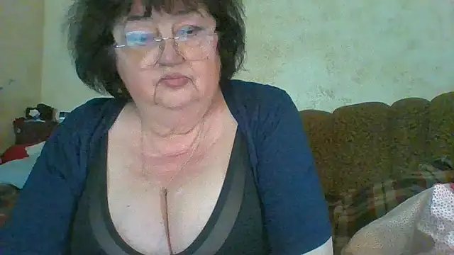 Snapshot of MilaSky5303 chatting on 05-14-26, 02:57 MilaSky5303 online show from 05-14-26, 02:57