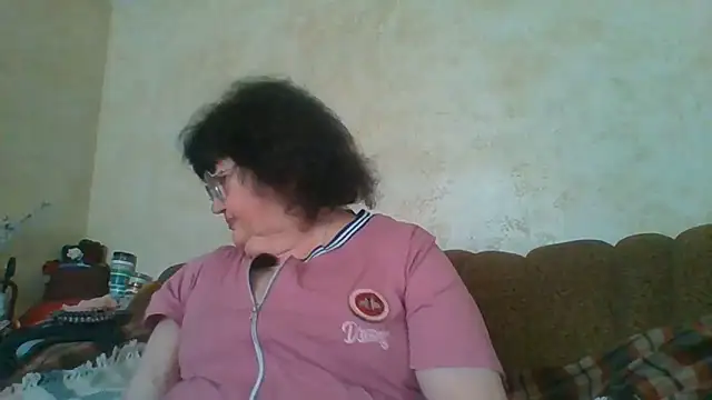 Snapshot of MilaSky5303 chatting on 05-31-26, 08:32 MilaSky5303 online show from 05-31-26, 08:32
