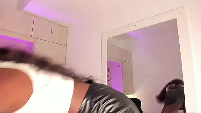 Stefannyevans  online show from 02-11-26, 01:16