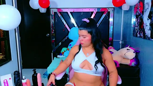 Snapshot of Selene_Thomson chatting on 09-21-25, 06:48 Selene Thomson online show from 09-21-25, 06:48