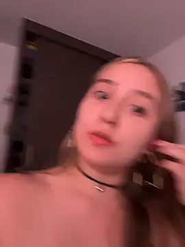 MoraInFire online show from 04-16-26, 04:46