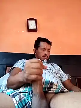 colombiano198720 online show from 12-14-25, 12:10