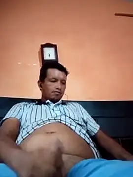 colombiano198720 online show from 12-22-25, 12:02