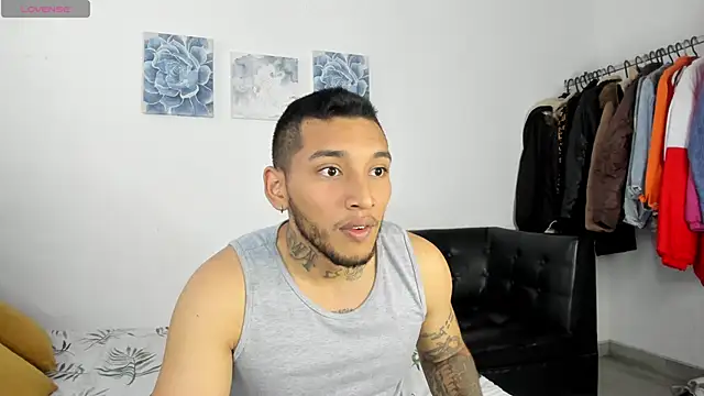 ArianaWil online show from 09-25-25, 10:02