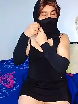 Banouti 23 online show from 10-22-25, 04:18