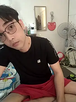 Snapshot of moaman190 chatting on 12-19-25, 09:27 moaman190 online show from 12-19-25, 09:27