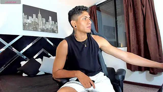 Adan Oriol online show from 04-10-26, 03:45