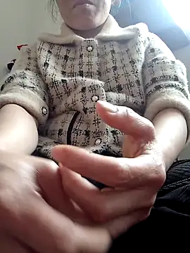 Maymay0033 online show from 11-18-25, 06:51