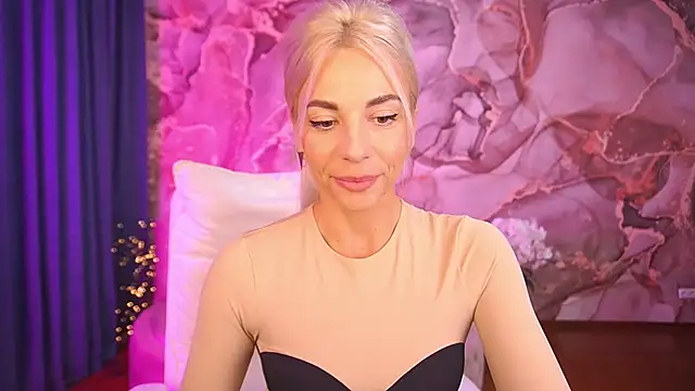 BellaRayyy online show from 10-15-25, 01:11