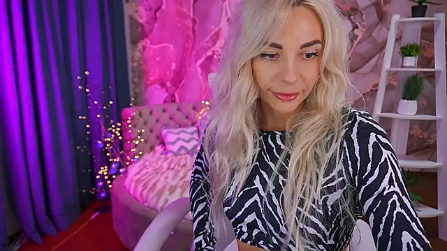 BellaRayyy online show from 11-02-25, 01:57