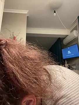 AliceCurlyX online show from 12-16-25, 04:45