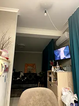 AliceCurlyX online show from 12-21-25, 07:21