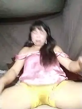 Snapshot of lusy-00 chatting on 06-28-26, 01:50 lusy-00 online show from 06-28-26, 01:50