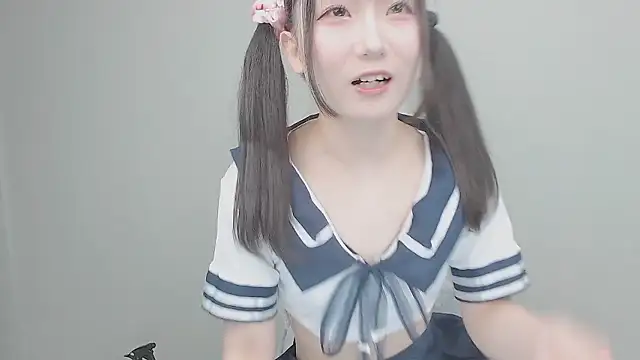 Hanna xxx cute online show from 11-29-25, 11:24