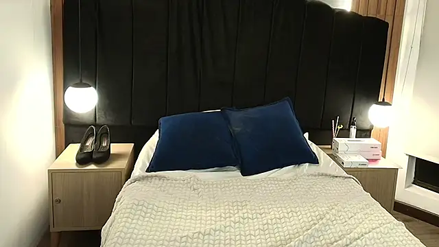 LiaMonroee  online show from 03-10-26, 11:59