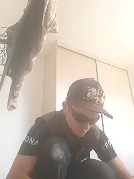 Loquendo2201 online show from 10-09-25, 02:37