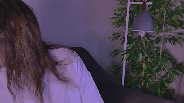 Snapshot of claire_bennett chatting on 05-17-26, 11:01 claire bennett online show from 05-17-26, 11:01