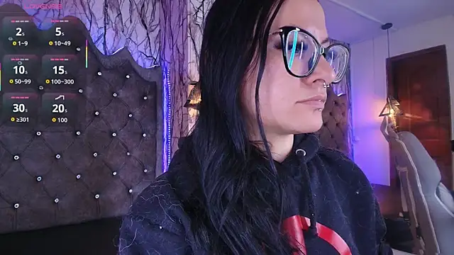 Zami Escobar of online show from 12-04-25, 07:11