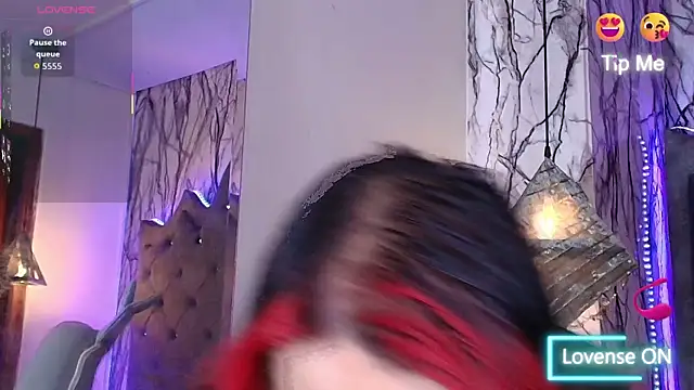 Zami Escobar of online show from 03-20-26, 06:40