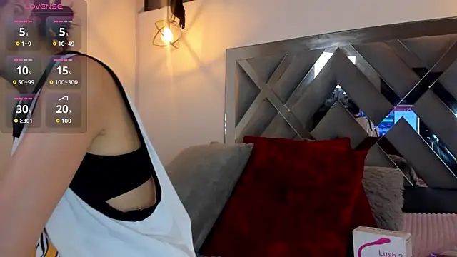 Candy Hott7 online show from 10-28-25, 09:17