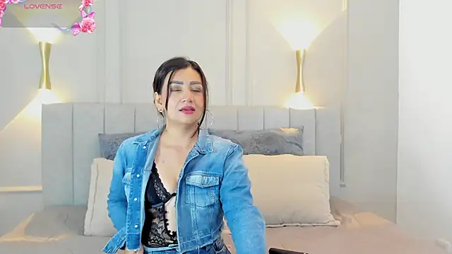 victoria bourne online show from 11-07-25, 07:25