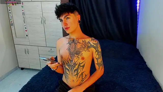 Dark luckyyy online show from 10-23-25, 12:32